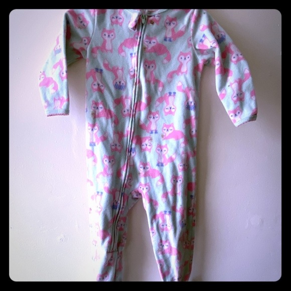 Carter’s Footie Pajamas 24 months - Picture 2 of 16